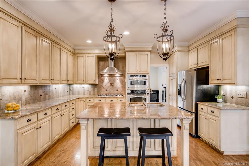 4520 Binfords Ridge Road Charlotte, NC 28226 - Photo 5 of 25 Gallery Image 5