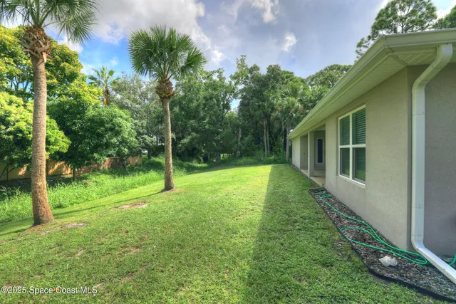 $419,900 | 443 Lanfair Avenue, Sebastian, FL 32958