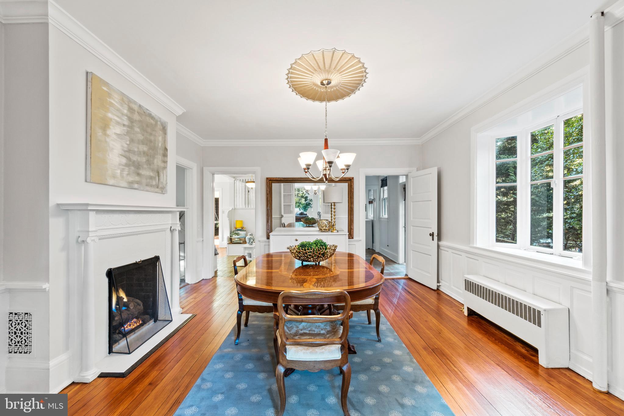 317 Hawthorn Road Baltimore, MD 21210 - Photo 19 of 59 Dining room with gas fireplace