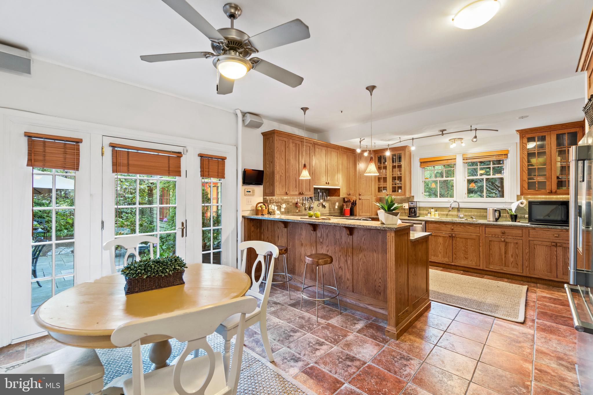 317 Hawthorn Road Baltimore, MD 21210 - Photo 24 of 59 Kitchen with ceiling fan and breakfast area