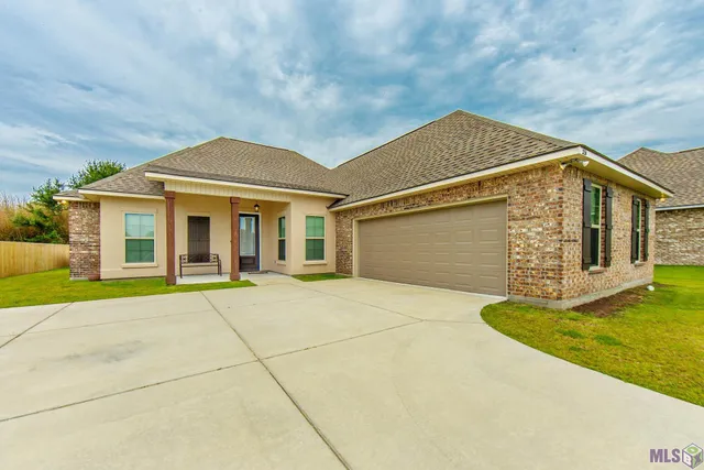 $385,000 | 331 Modesto Drive, Houma, LA 70364