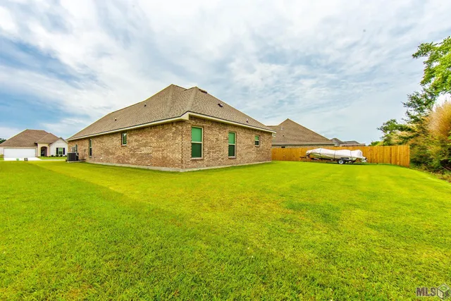 $385,000 | 331 Modesto Drive, Houma, LA 70364