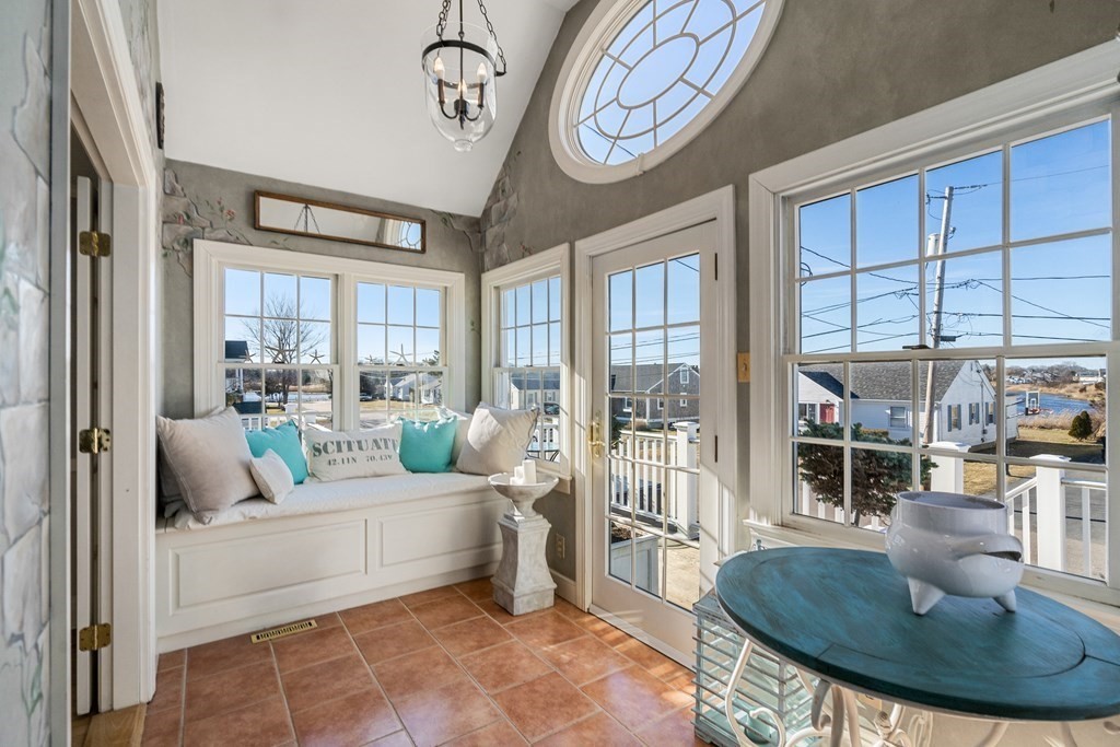 9 Seagate Circle Scituate, MA 02066 - Photo 4 of 33