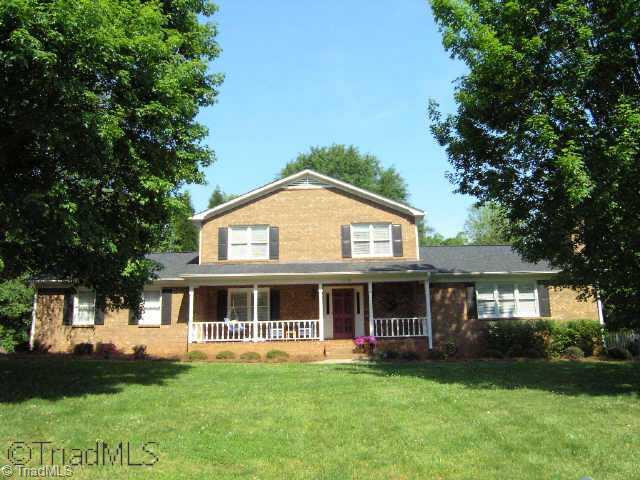 1008 Greenhurst Road Winston-Salem, NC 27104 - Photo 1 of 9 Exterior Front.