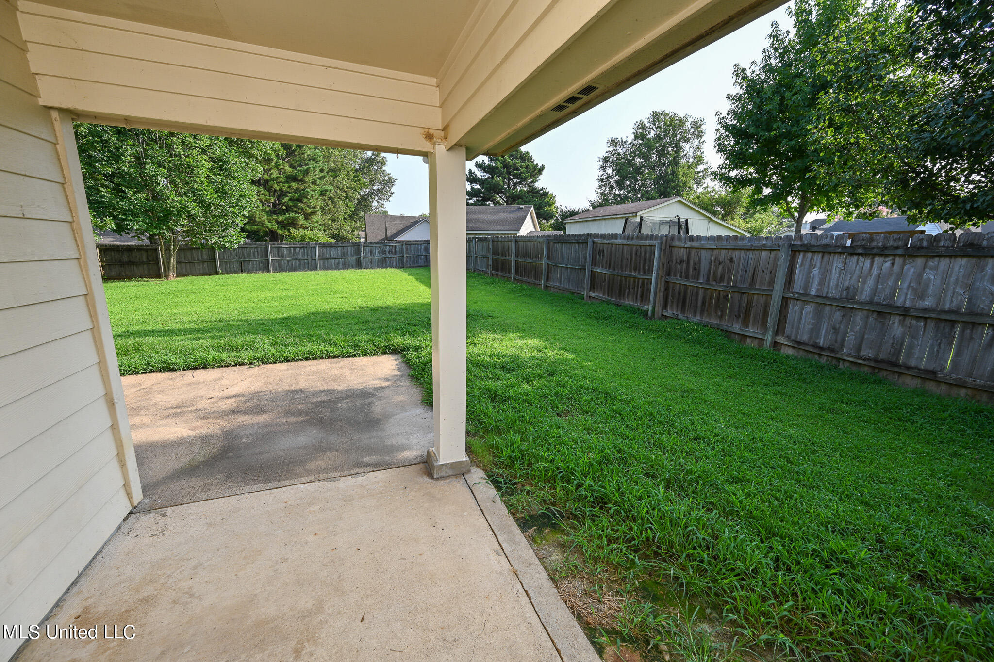 8860 Bell Ridge Drive Olive Branch, MS 38654 - Photo 32 of 36 Backyard