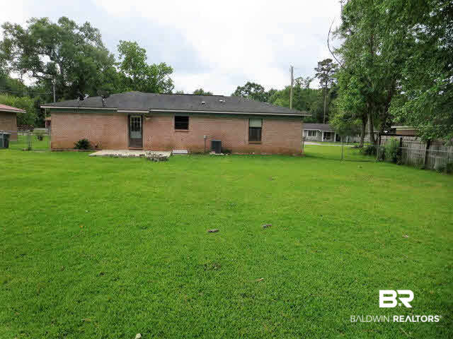 204 West Sycamore Avenue Foley, AL 36535 - Photo 11 of 11 Large open back yard that is fenced!
