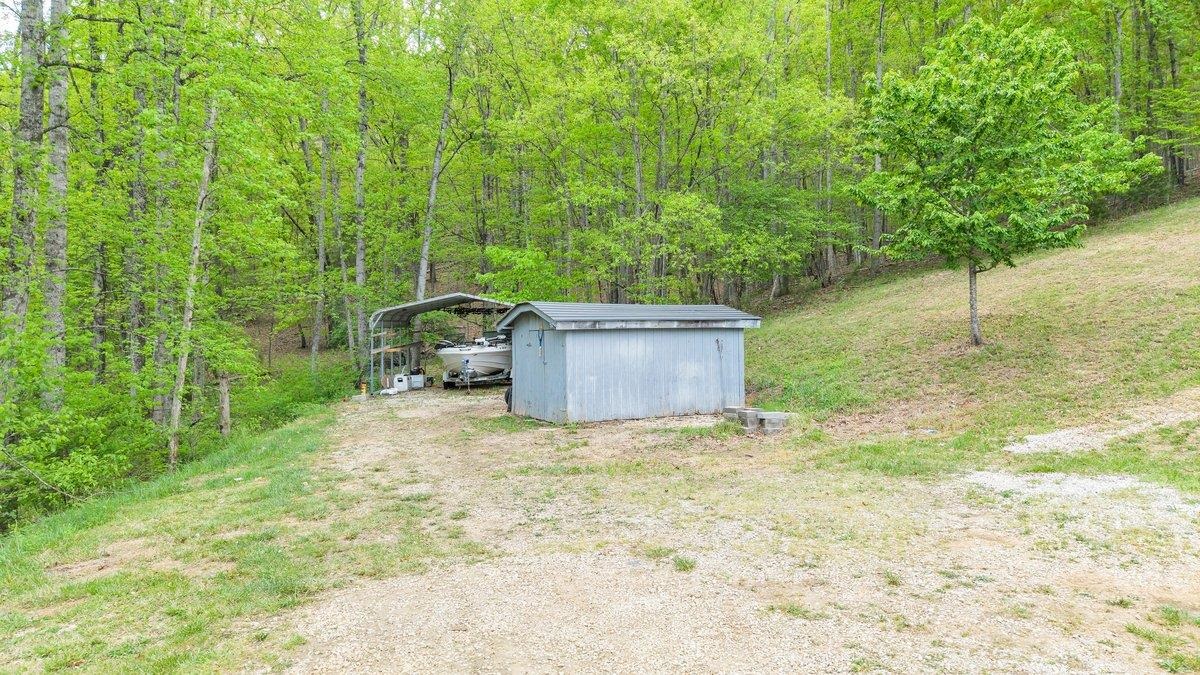 649 Greyledge Road Buchanan, VA 24066 - Photo 17 of 75