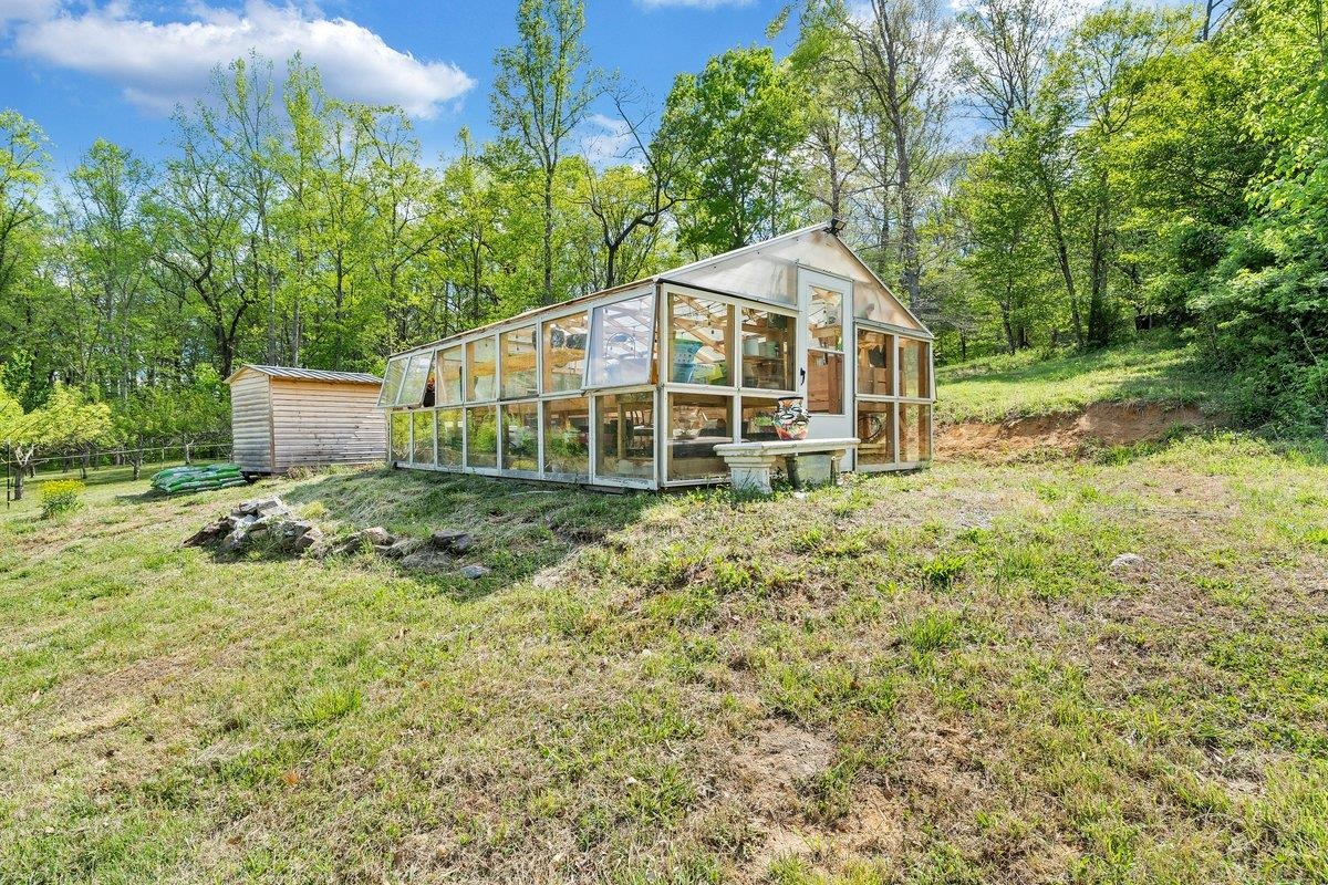 649 Greyledge Road Buchanan, VA 24066 - Photo 23 of 75