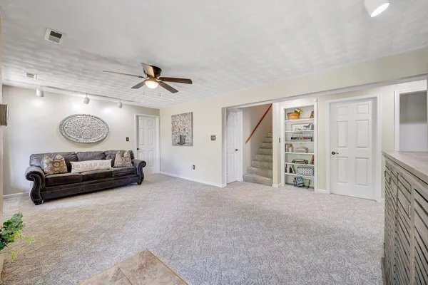 $999,999 | 649 Greyledge Road, Buchanan, VA 24066
