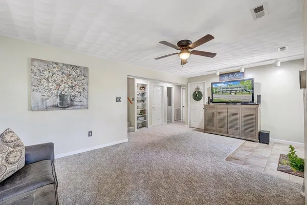 $999,999 | 649 Greyledge Road, Buchanan, VA 24066
