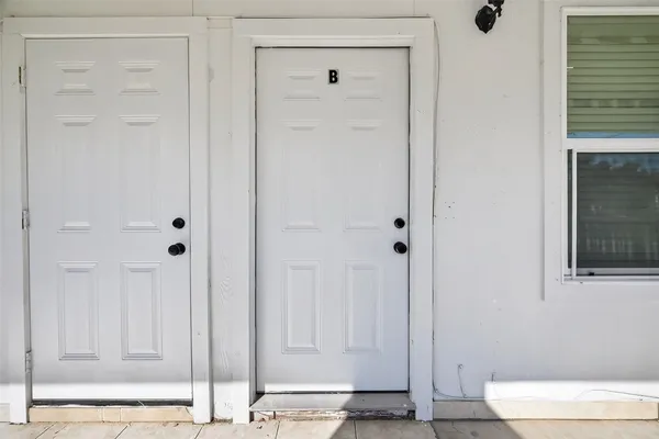 $1,350 | 2202 Hutchins Street, Unit B, Houston, TX 77003