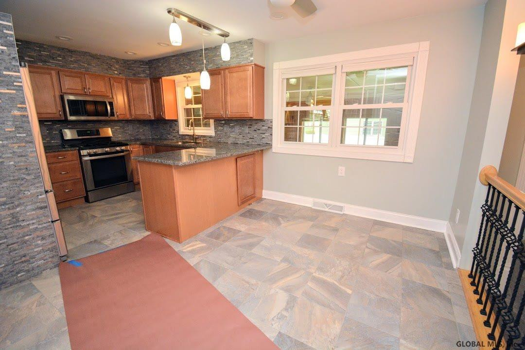 45 Princetown Road Rotterdam, NY 12306 - Photo 8 of 49 Photo 8
