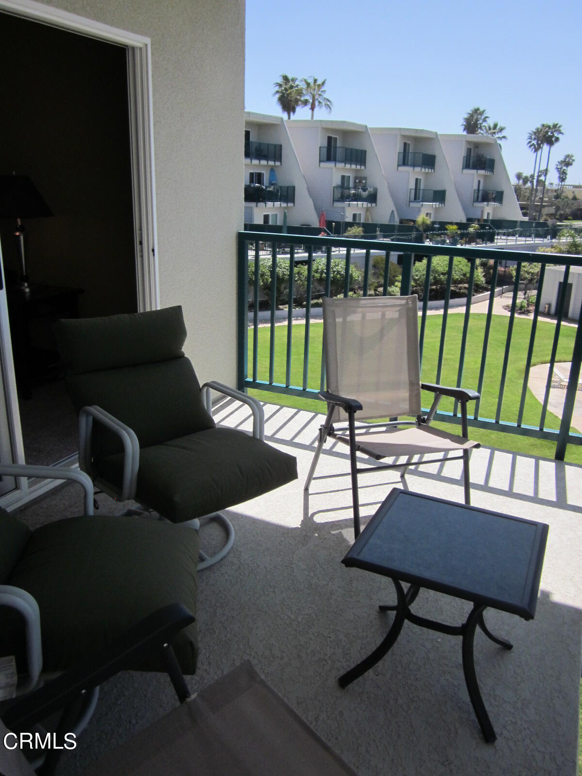 2901 Peninsula Road, Unit 242 Oxnard, CA 93035 - Photo 8 of 20 a living room with furniture