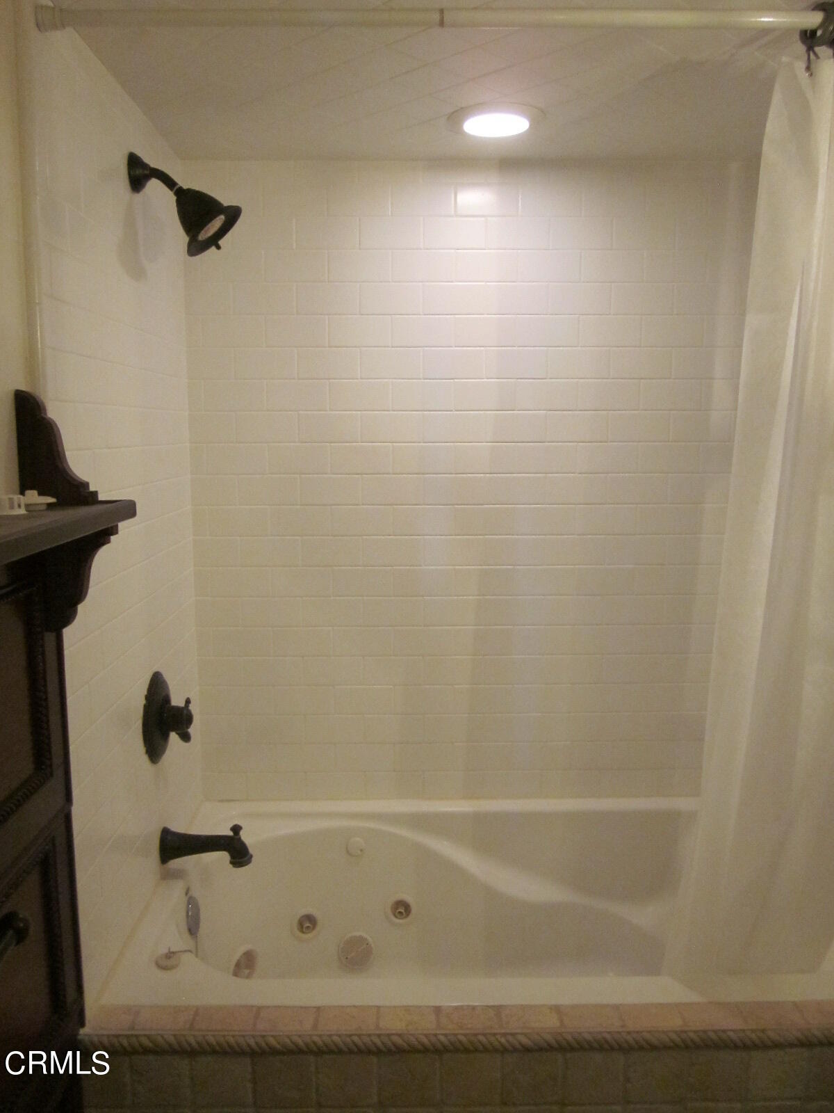 2901 Peninsula Road, Unit 242 Oxnard, CA 93035 - Photo 10 of 20 a bathroom with a bathtub