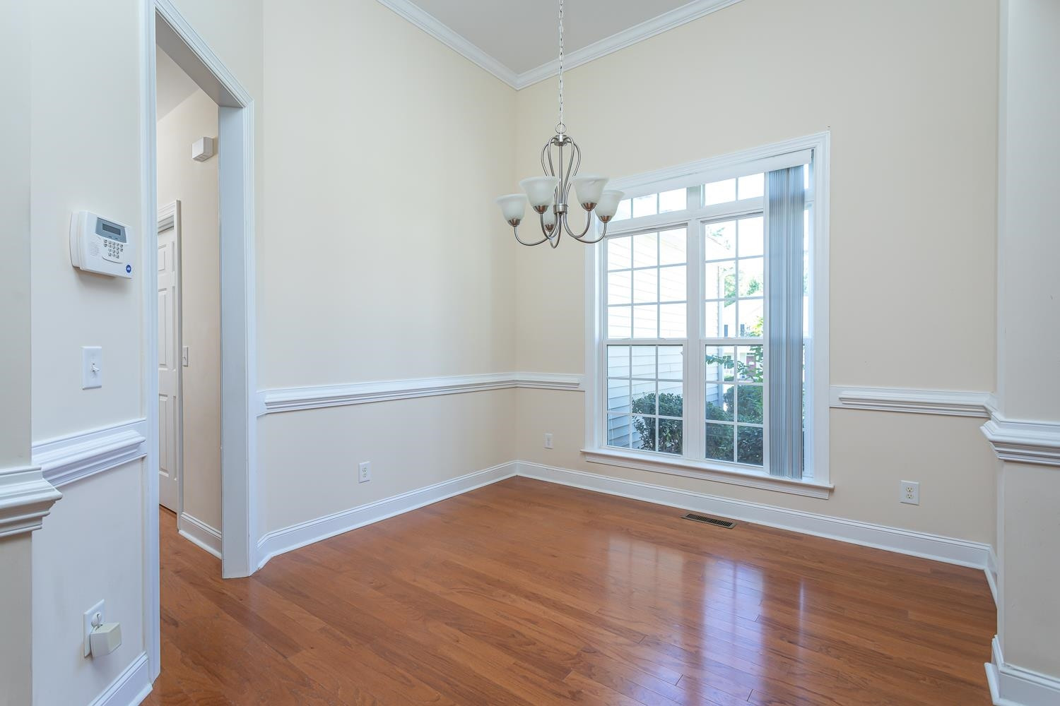 328 West Waycliff Road Henderson, NC 27537 - Photo 7 of 28 Photo 7