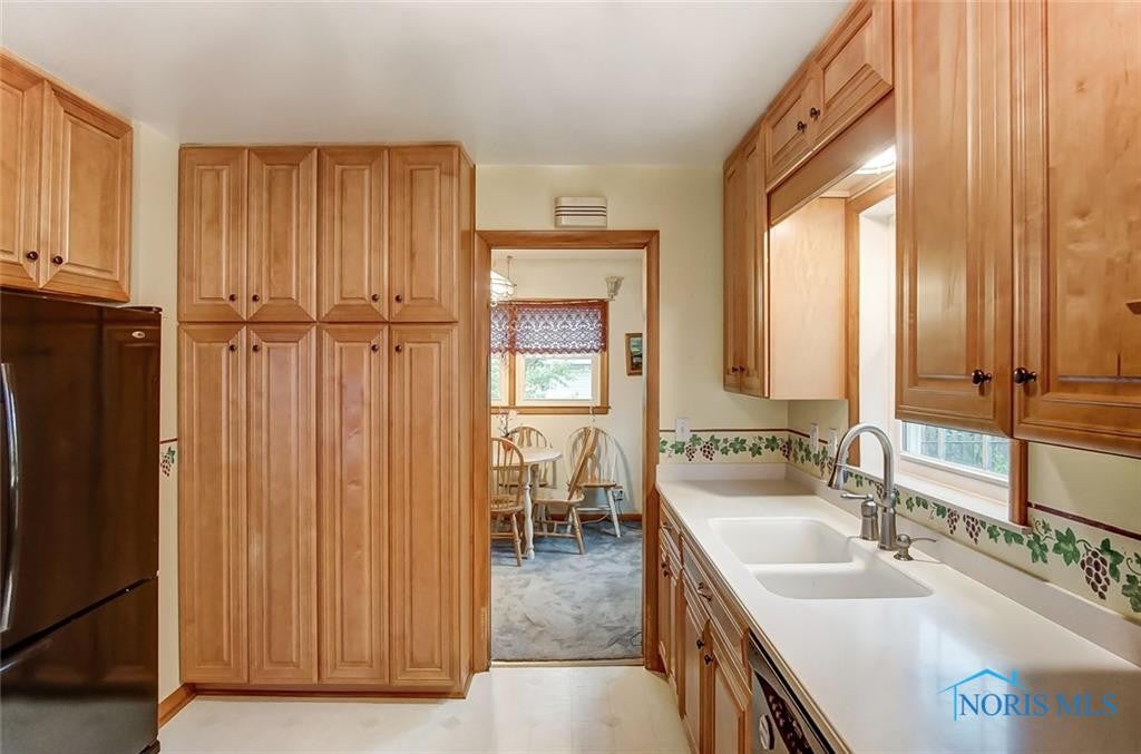 515 Waybridge Road Toledo, OH 43612 - Photo 15 of 26 Gallery Image 15