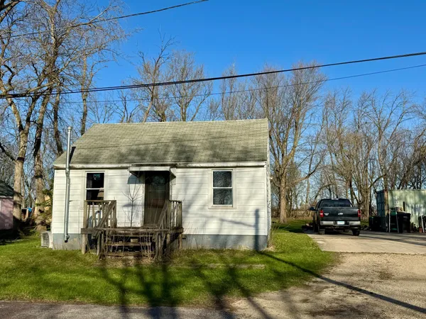 $75,000 | 156 Main Street, Waltham, MN 55982