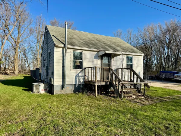$75,000 | 156 Main Street, Waltham, MN 55982