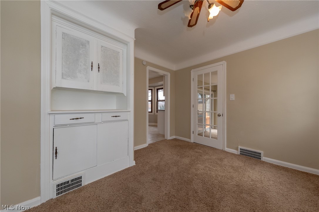 1587 Felton Road South Euclid, OH 44121 - Photo 5 of 34