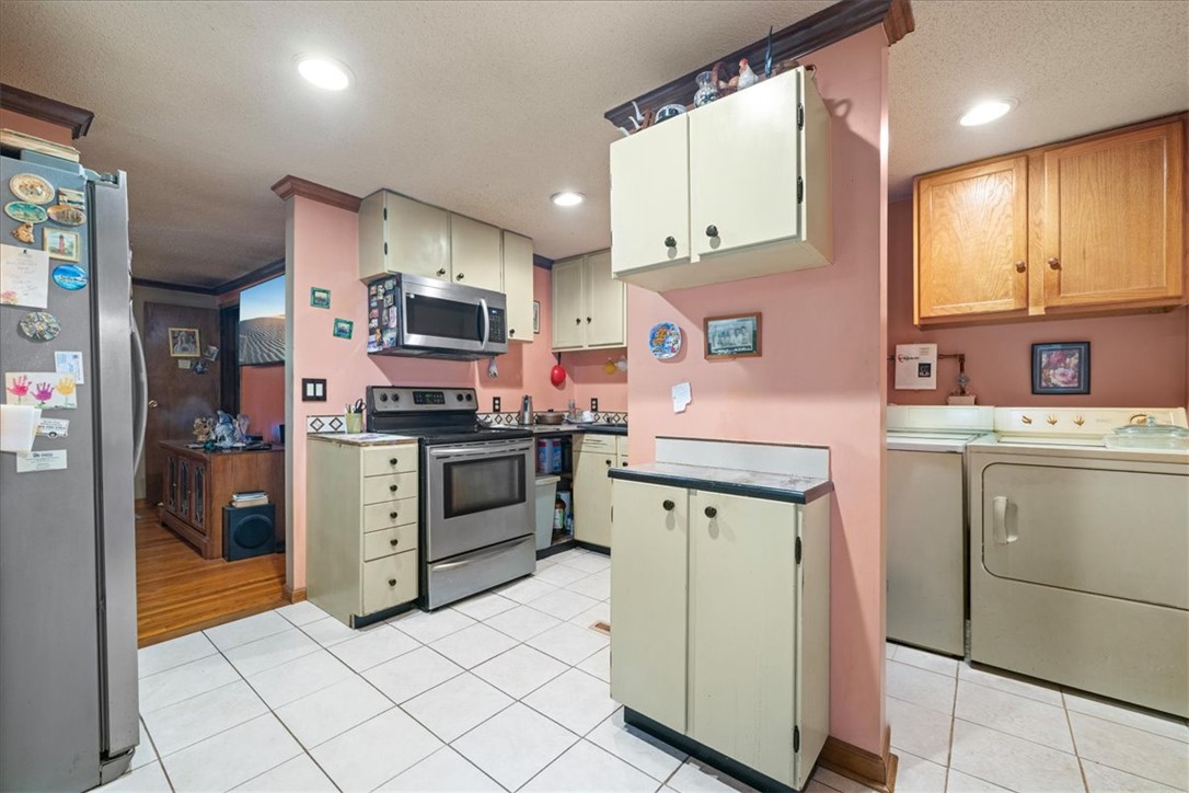 958 Avondale Drive Seneca, SC 29672 - Photo 11 of 48