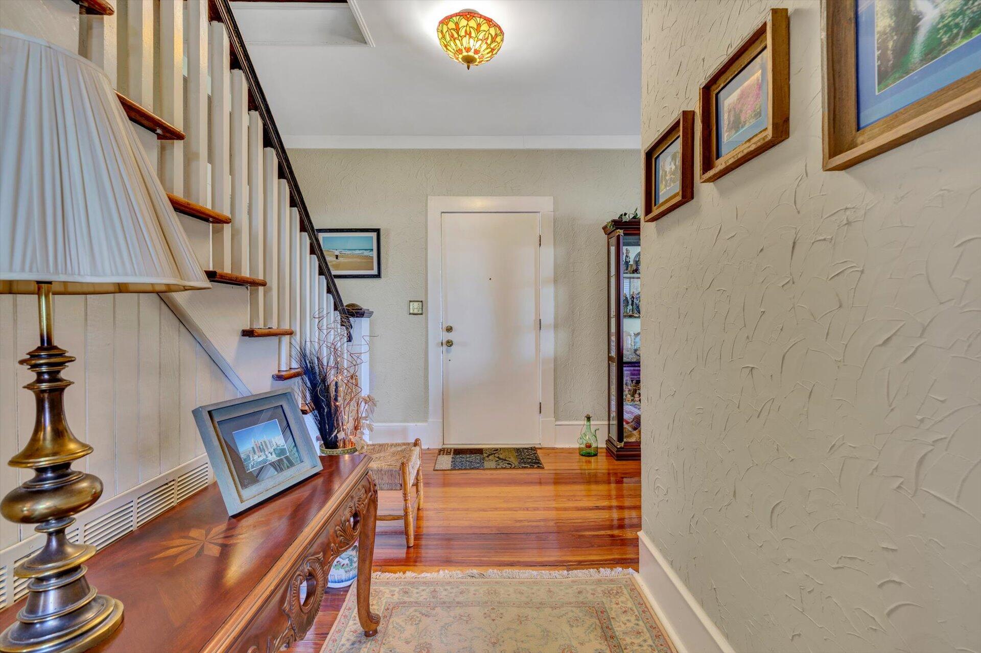 6044 Cove Road Roanoke, VA 24019 - Photo 6 of 67 06-SHOWS GREAT-1