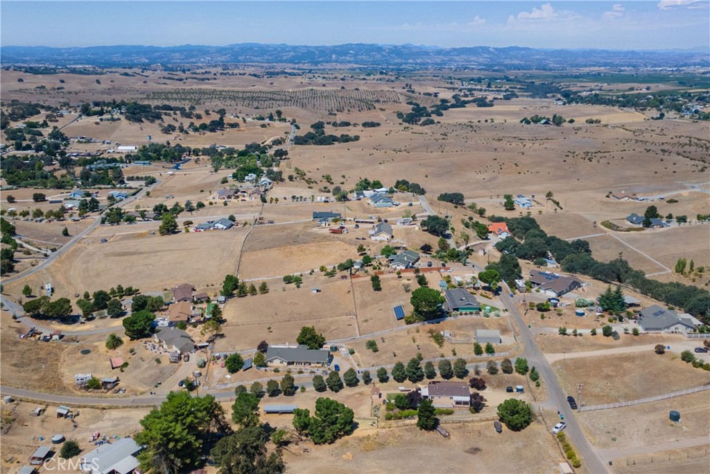 5790 Prancing Deer Road Paso Robles, CA 93446 - Photo 22 of 27 Gallery Image 22