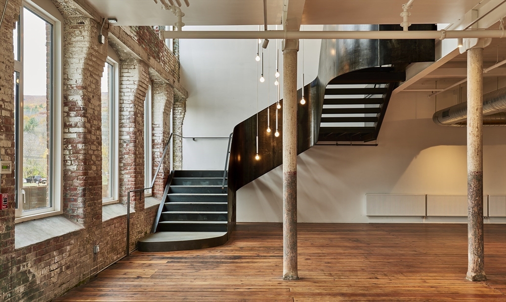 520 State Road, Unit 206 North Adams, MA 01247 - Photo 2 of 17