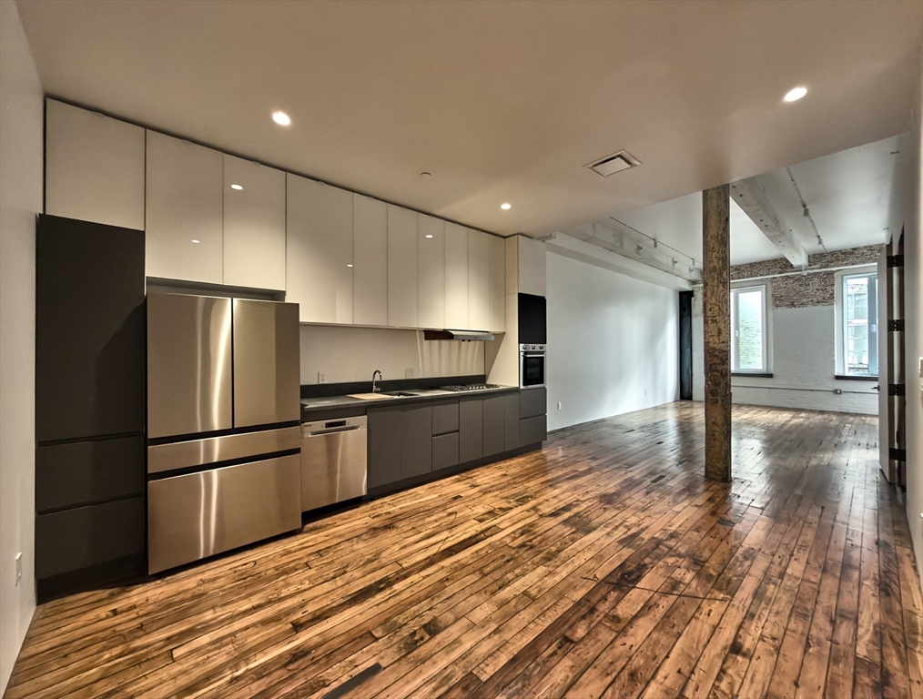 520 State Road, Unit 206 North Adams, MA 01247 - Photo 3 of 17