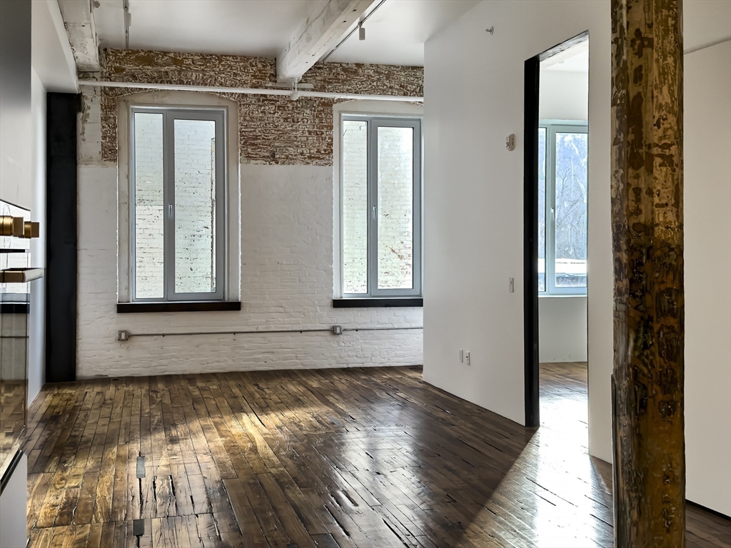 520 State Road, Unit 206 North Adams, MA 01247 - Photo 7 of 17