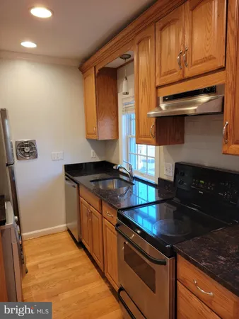 $1,800 | 133 North Payne Street, Unit 2, Alexandria, VA 22314