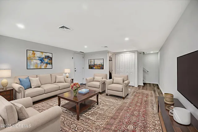 $749,000 | 539 Summit Drive, Point Pleasant, NJ 08742