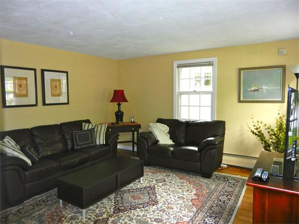 9 Reed Lane Bedford, MA 01730 - Photo 8 of 13 Gallery Image 8