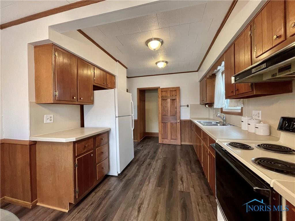 2127 Maginnis Road Oregon, OH 43616 - Photo 11 of 19 Gallery Image 11