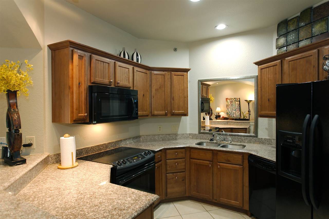20050 Oak Road East, Unit 3710 Gulf Shores, AL 36542 - Photo 9 of 17