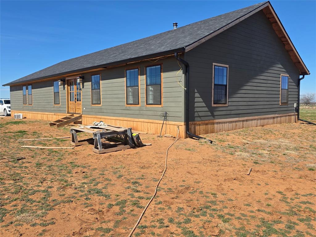 1225 R R G Loop Olney, TX 76374 - Photo 26 of 40 a view of a house with yard and sitting area