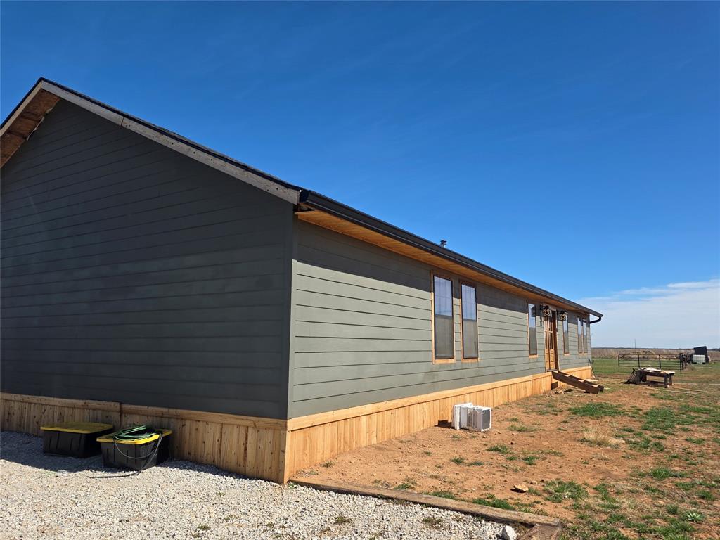 1225 R R G Loop Olney, TX 76374 - Photo 40 of 40 a backyard of a house