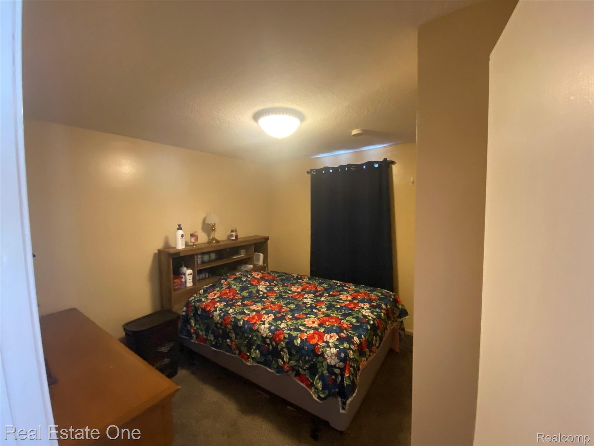 25230 Wick Road Taylor, MI 48180 - Photo 9 of 23 IMG-1872.jpg