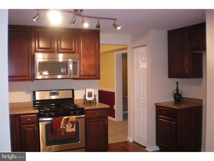 2 Decatur Lane Sicklerville, NJ 08081 - Photo 4 of 14 Gallery Image 4