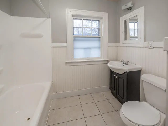 $249,500 | 915 Walwood Place, Kalamazoo, MI 49007