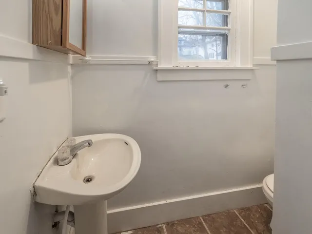 $249,500 | 915 Walwood Place, Kalamazoo, MI 49007