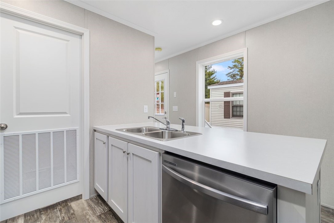 27 Foxtrot Drive Charlestown, RI 02813 - Photo 6 of 23