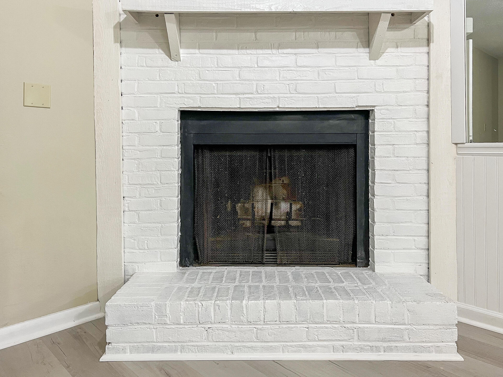 16 Court Drive Destin, FL 32541 - Photo 12 of 50 a living room with a fireplace