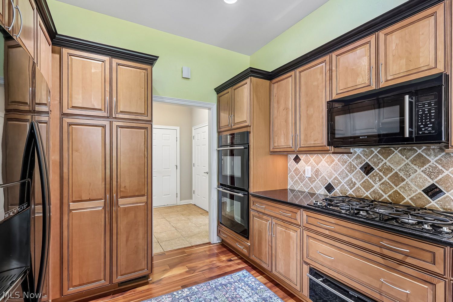 226 Skye Road Highland Heights, OH 44143 - Photo 17 of 32