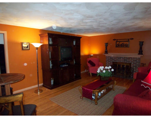 12-14 Berkeley Road North Andover, MA 01845 - Photo 6 of 24 Gallery Image 6