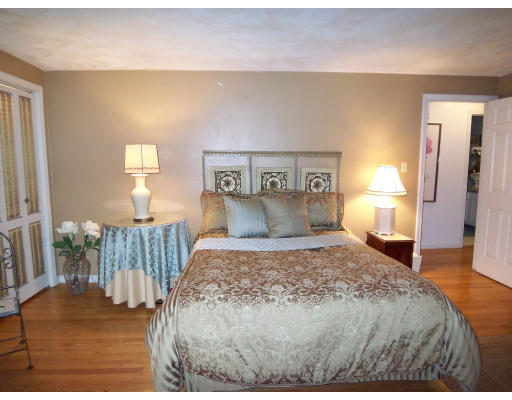 12-14 Berkeley Road North Andover, MA 01845 - Photo 7 of 24 Gallery Image 7