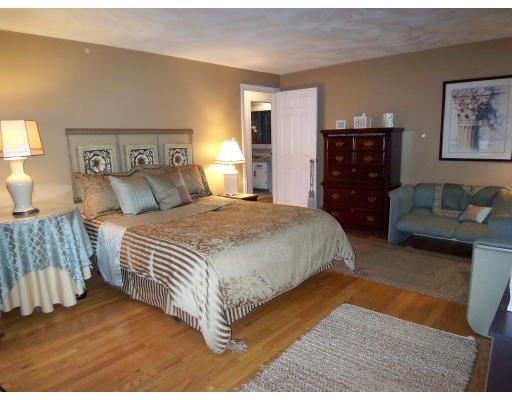 12-14 Berkeley Road North Andover, MA 01845 - Photo 8 of 24 Gallery Image 8