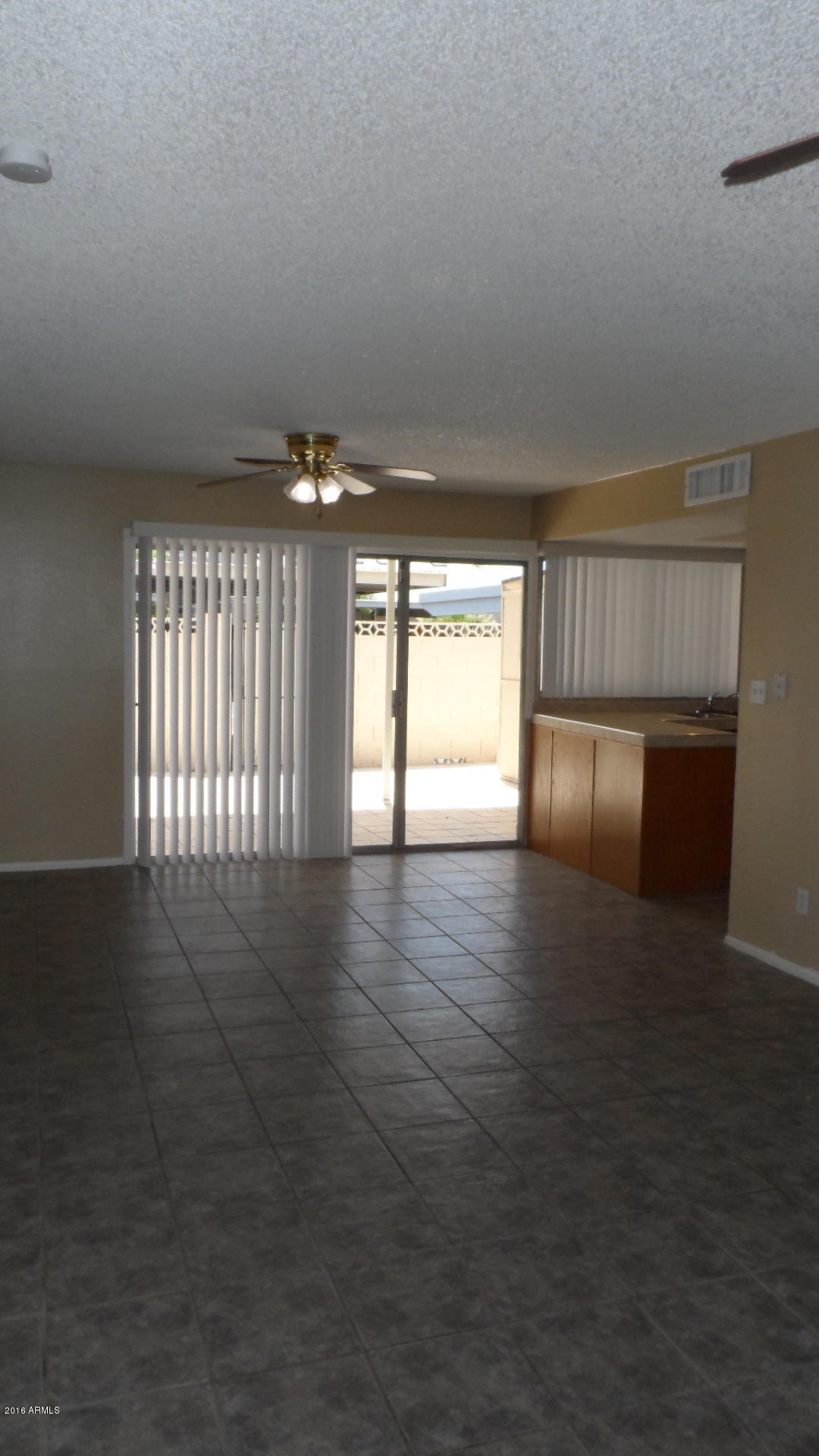 2644 West Wolf Street Phoenix, AZ 85017 - Photo 5 of 25 SAM_7617