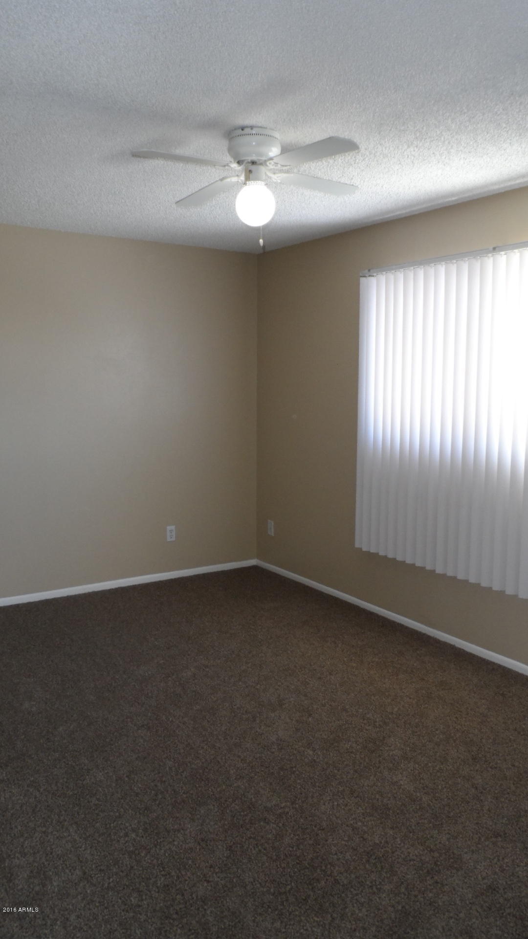 2644 West Wolf Street Phoenix, AZ 85017 - Photo 6 of 25 SAM_7633