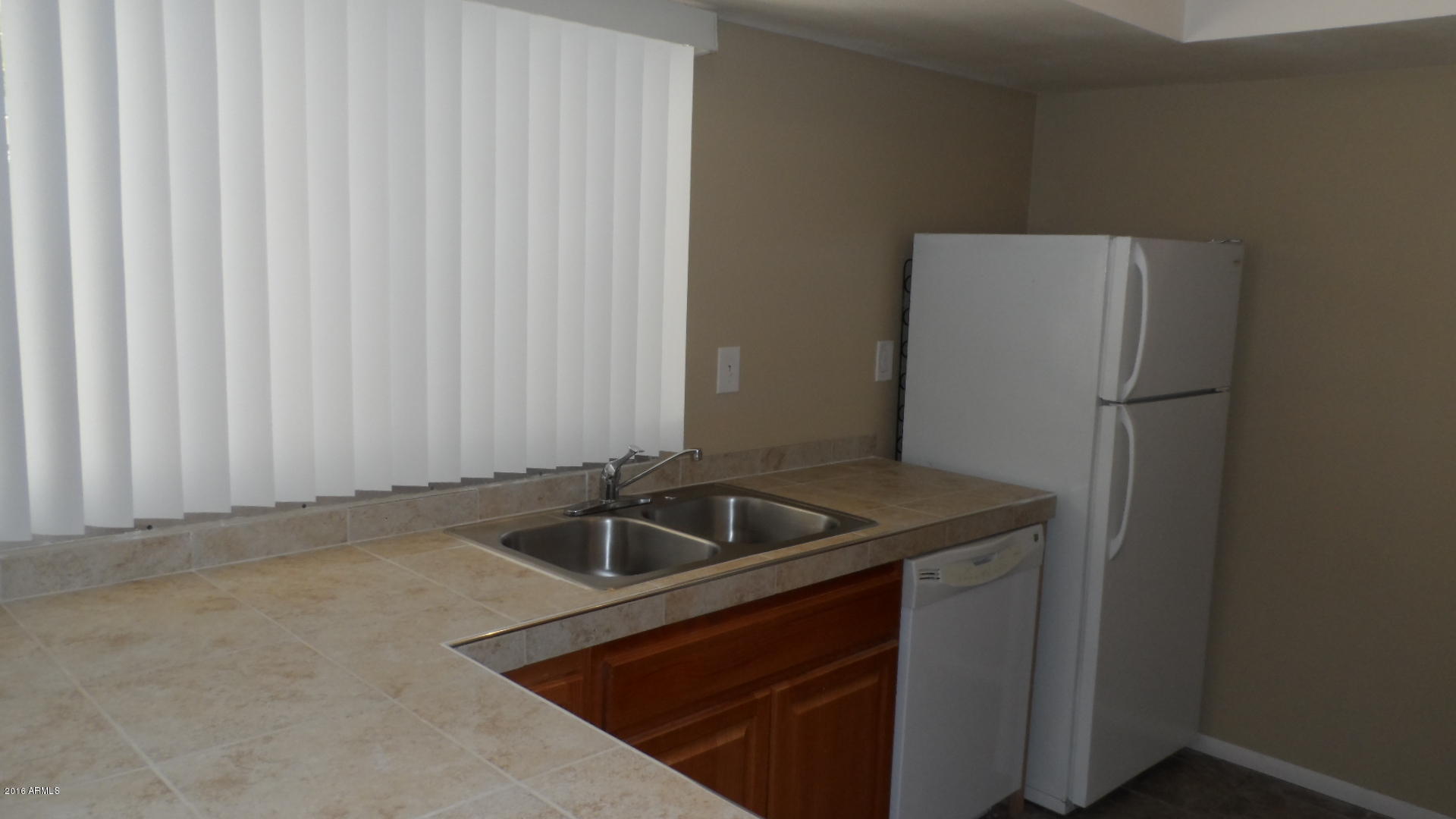 2644 West Wolf Street Phoenix, AZ 85017 - Photo 8 of 25 SAM_7619