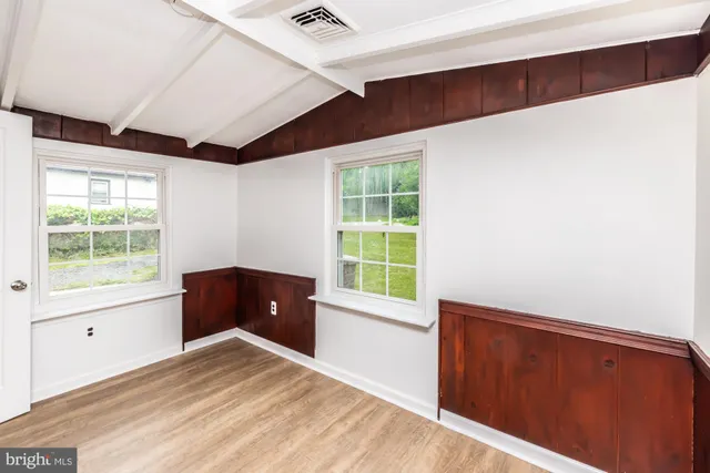 $2,100 | 405 Edgewood Avenue, Horsham, PA 19044